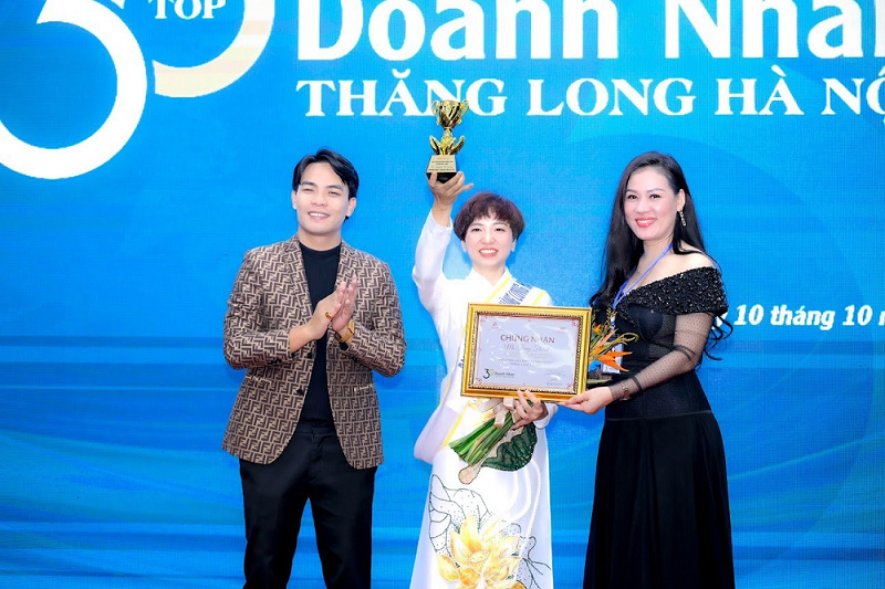 Đại sứ Doanh nhân Thăng Long Hà Nội chọn chữ thiện trong từng hành trình