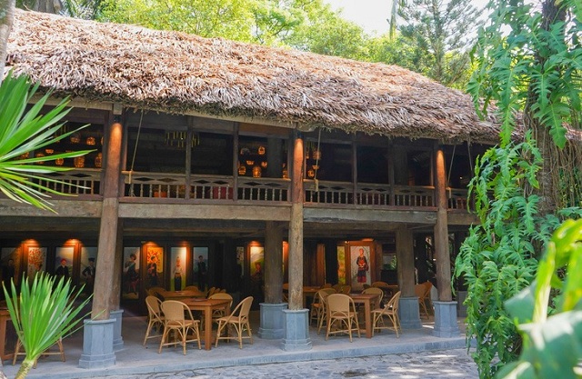 Độc đáo ngôi nhà sàn của người Mường tại Đà Nẵng