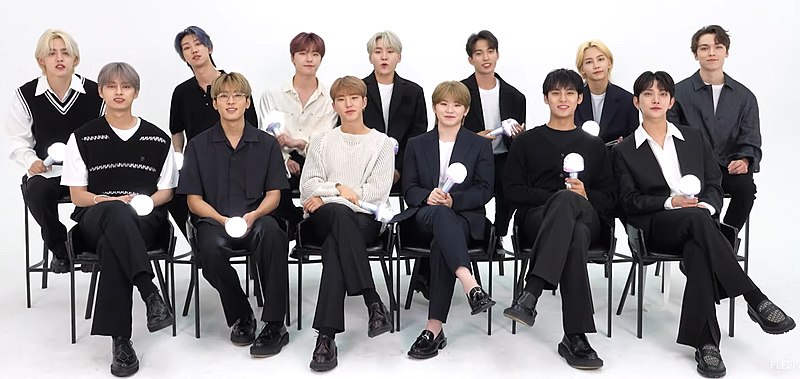Seventeen soán ngôi BTS, trở thành nhóm nhạc nam nổi tiếng nhất