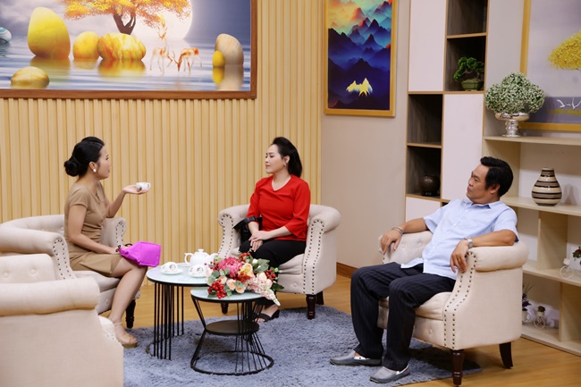 cau-chuyen-cuoc-song-dung-de-hoc-van-anh-huong-den-hon-nhan-tgnguoinoitieng3