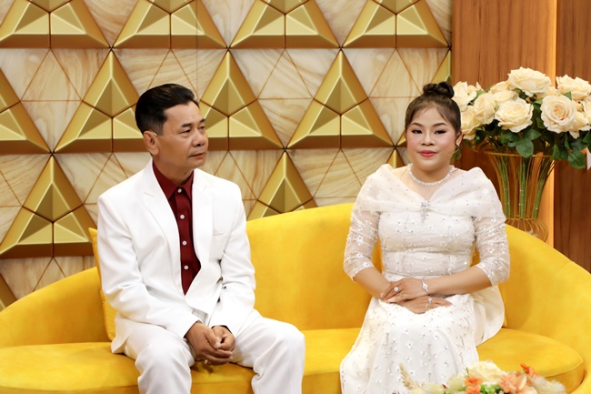Thuận Vợ Thuận Chồng: Chồng lớn hơn vợ 2 con giáp, chăm vợ như chăm con