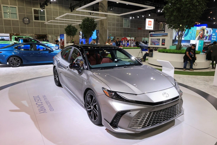 Toyota vẫn là hãng xe bán chạy nhất thế giới, thậm chí được người mua ô tô điện cân nhắc nhiều nhất
