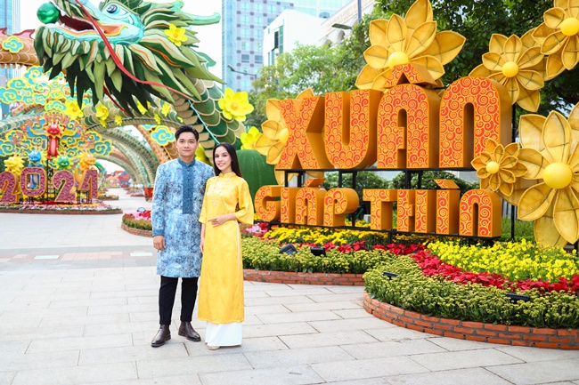 f2-fashion-a-freedom-nha-tai-tro-trang-phuc-cho-su-kien-khai-xuan-tai-duong-hoa-nguyen-hue-xuan-giap-thin-2024-tgnguoinoitieng3