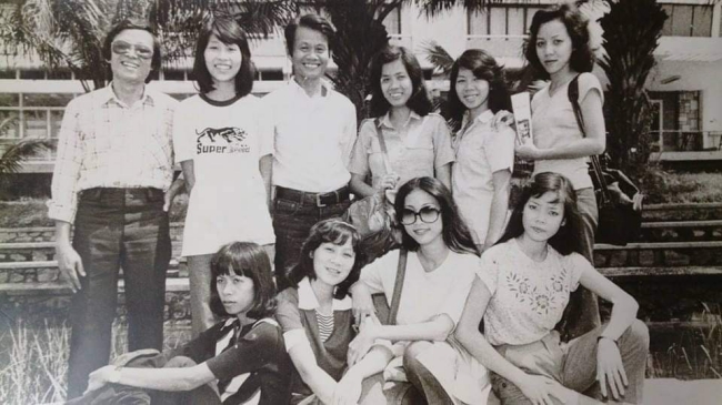 ca-si-hong-hanh-bieu-tuong-am-nhac-cua-thap-ky-80-tgnguoinoitieng6