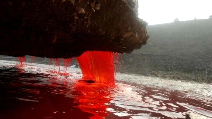 ‘Thác máu’ bí ẩn ở Nam Cực khiến giới khoa học trăn trở cả trăm năm