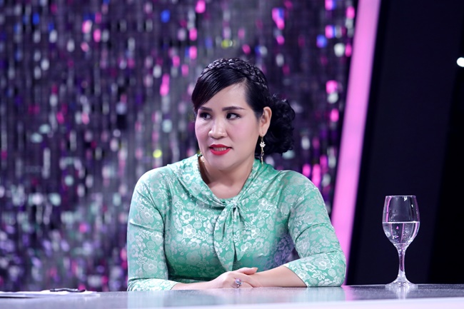 Tiến sĩ Tô Nhi A làm cố vấn xuyên suốt talk show Chị Em Gỡ Rối