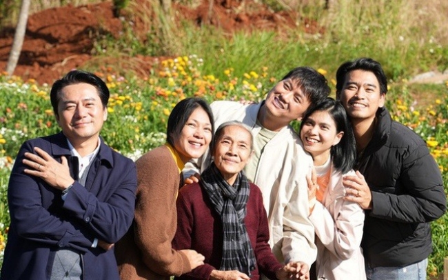 Thông điệp về lòng tốt trong Lật Mặt 7: Cứ cho đi rồi điều kỳ diệu sẽ đến khi ta khốn cùng nhất!
