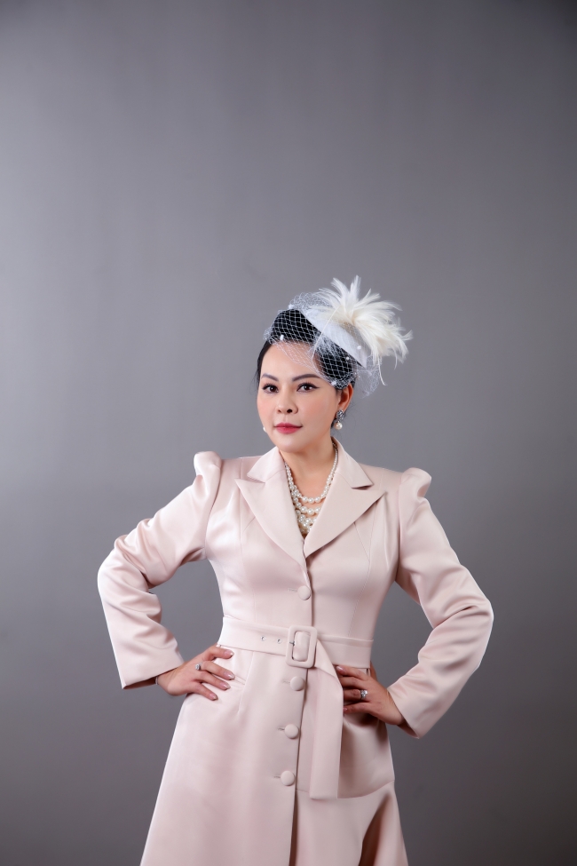ca-si-dong-dao-tiet-lo-ban-than-khong-can-su-noi-tieng-khi-hoat-dong-nghe-thuat-TGNGUOINOITIENG5