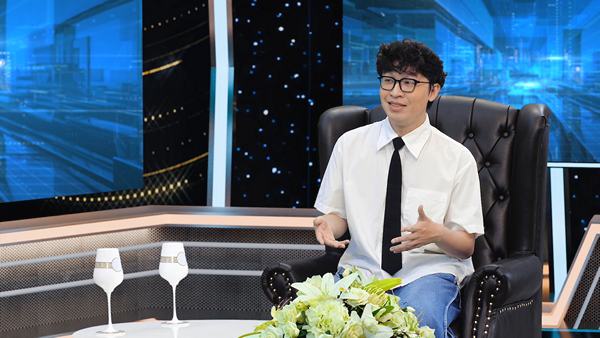 Uy Lê tiết lộ cơ duyên đến với hài độc thoại nhờ thất nghiệp