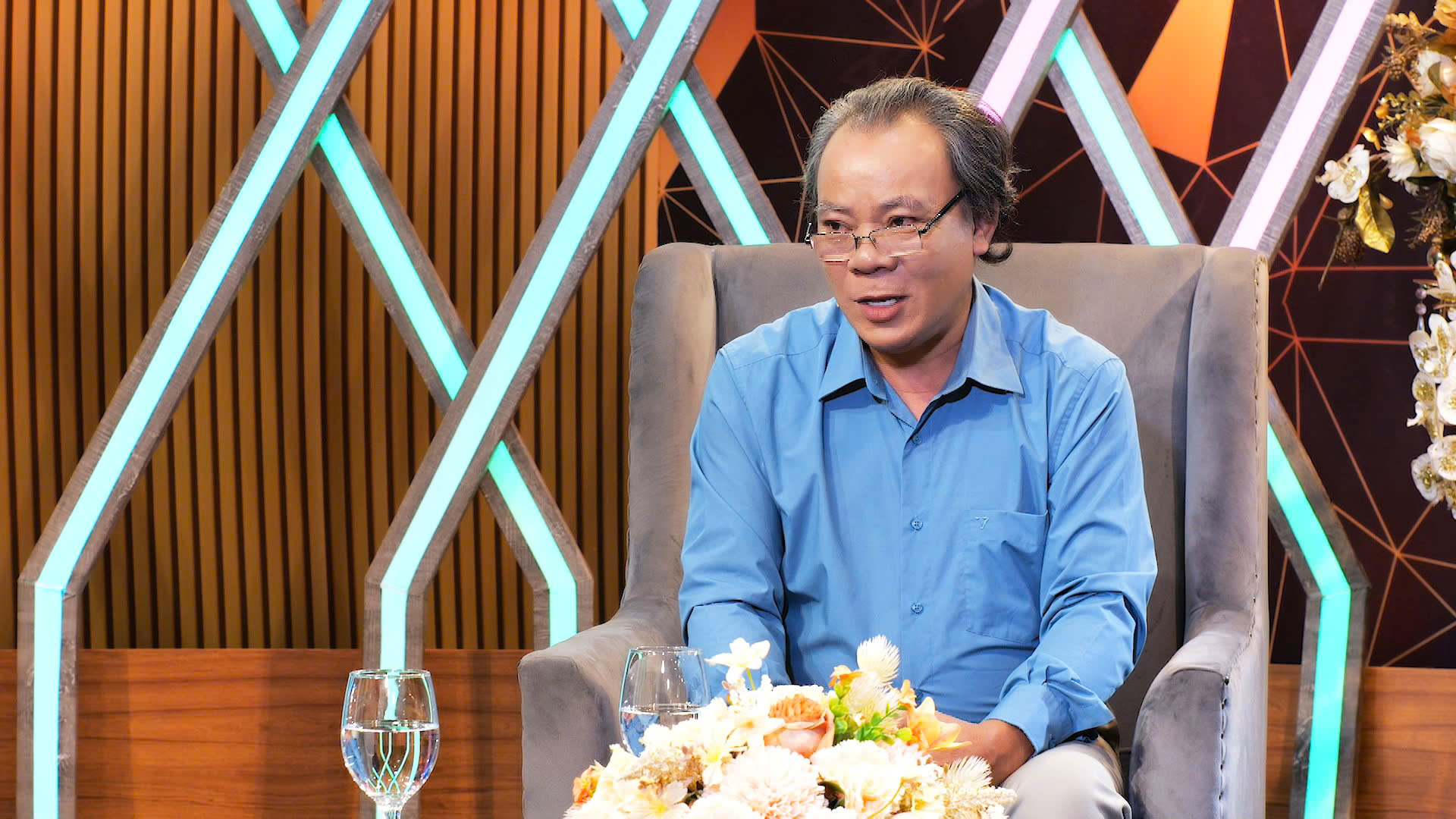 Diễn viên Phương Bình kể chuyện trốn vợ lên TP.HCM ngay trong đêm để theo đuổi nghệ thuật