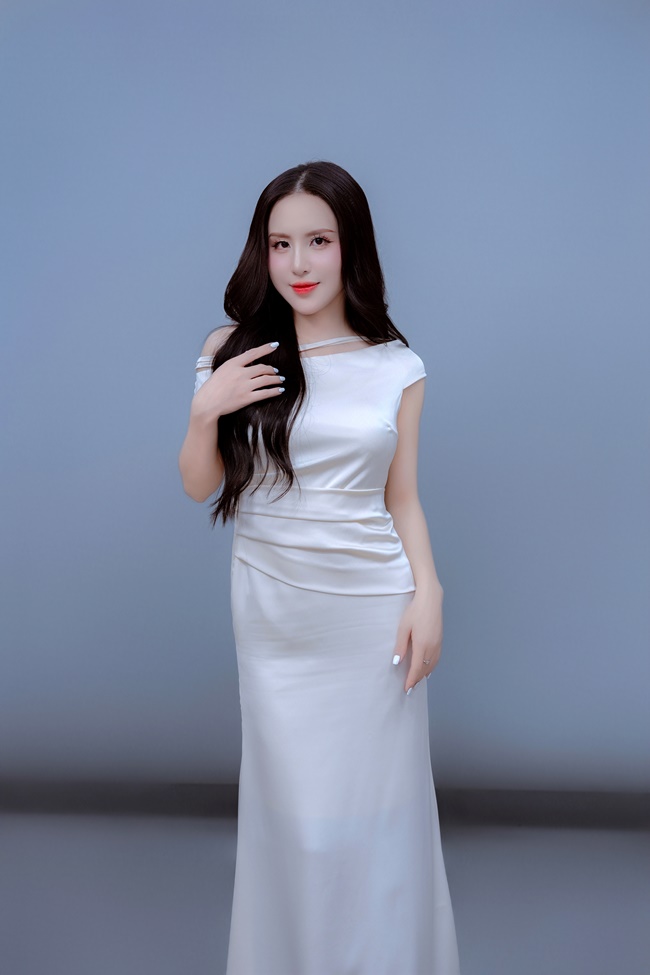 nu-ca-si-hoat-dong-10-nam-chi-1-hit-boc-bach-qtai-sao-minh-chua-co-them-hit-TGNGUOINOITIENG2