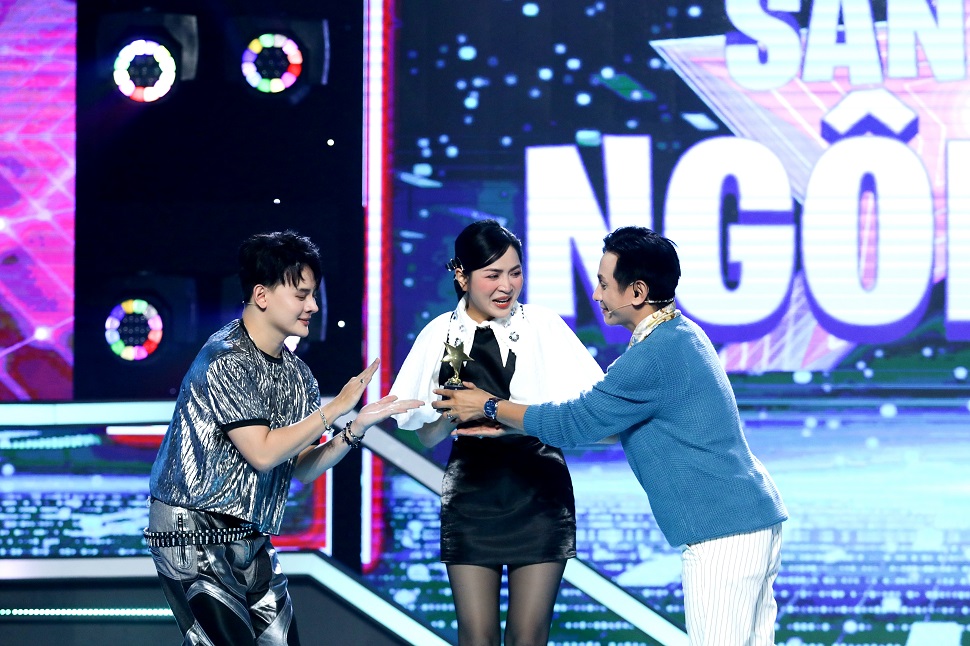 Sàn Đấu Ngôi Sao: Hồ Tuấn Phúc bị “ông chúa” Nguyễn Duyên Quỳnh “đập”gãy búa