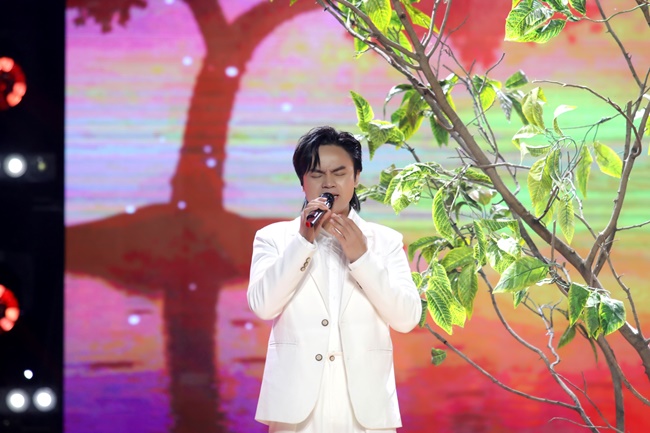 ba-cap-sao-doi-tai-hien-loat-hit-cua-ong-hoang-nhac-phim-phan-manh-quynh-tgnguoinoitieng3