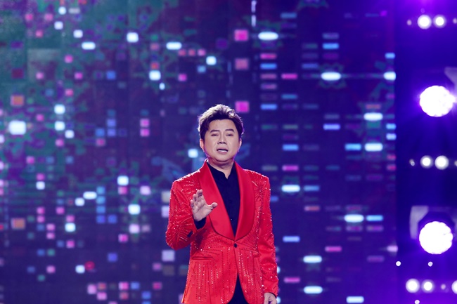 duy-zuno-jee-tran-thoi-lan-gio-moi-vao-nhac-trinh-khien-long-nhat-xuc-dong-khong-thot-nen-loi-TGNGUOINOITIENG11