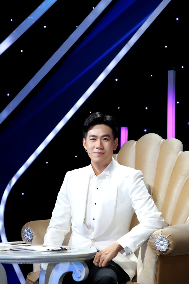 ca-si-ho-trung-dung-tiet-lo-ban-than-la-nguoi-co-dien-khong-qua-nhieu-ban-be-tgnguoinoitieng 4