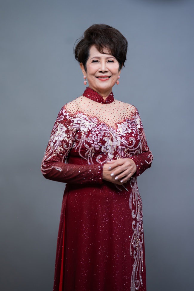 quoc-phu-pham-tuan-kha-doi-mat-thu-thach-huynh-nhu-phan-khich-khi-hat-nhac-vinh-su-tgnguoinoitieng6