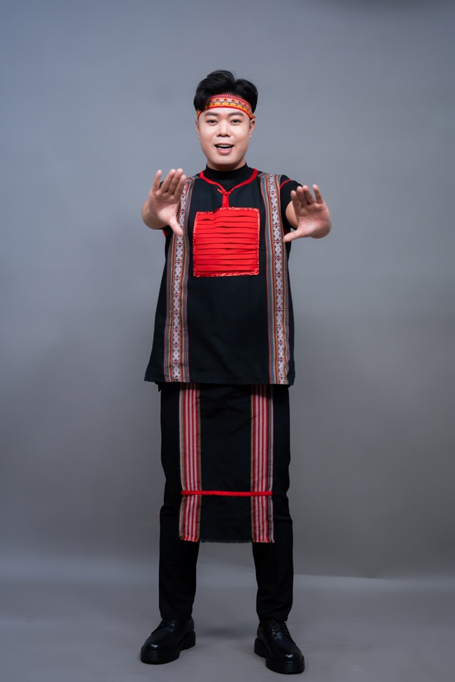 HAY-NGHE-TOI-HAT-TGNGUOINOITIENG-HAPHUONG 2