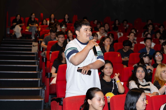 ly-hai-tu-nguyen-chieu-phim-lat-mat-8-mien-phi-cho-hon-1000-khan-gia-TGNGUOINOITIENG 4