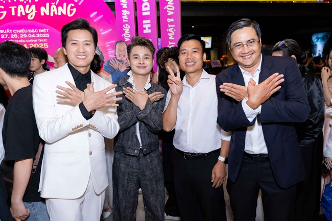 khan-gia-xuc-dong-tai-cong-chieu-lat-mat-8-nang-gat-ngoai-kia-nhung-phim-thi-diu-dang-TGNGUOINOITIENG 207
