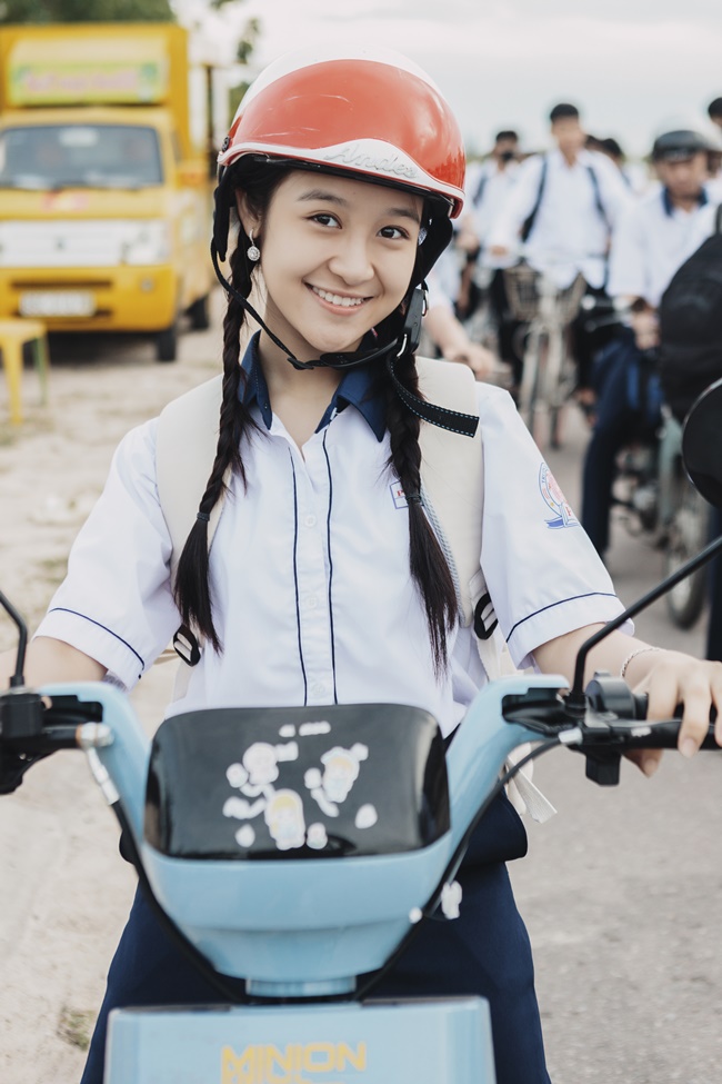 dan-trai-xinh-gai-dep-nha-ly-hai-o-lat-mat-8-visual-hat-hay-nhay-gioi-co-du-debut-ngay-thoi-tgnguoinoitieng 16