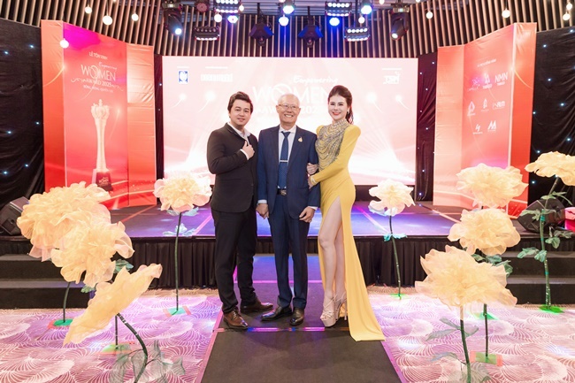 HOA-HAU-NGUYEN-THI-PHUONG-TRIEU-TGNGUOINOITIENG8