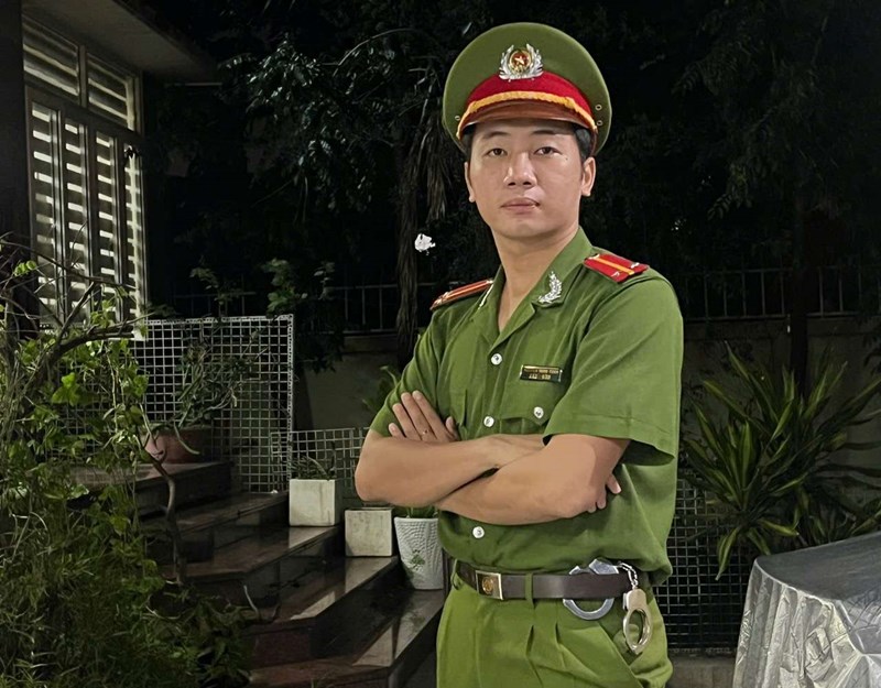 Diễn viên Thái Anh bị đánh gãy mũi trong một cảnh quay phim 'Trò Chơi Bóng Tối '