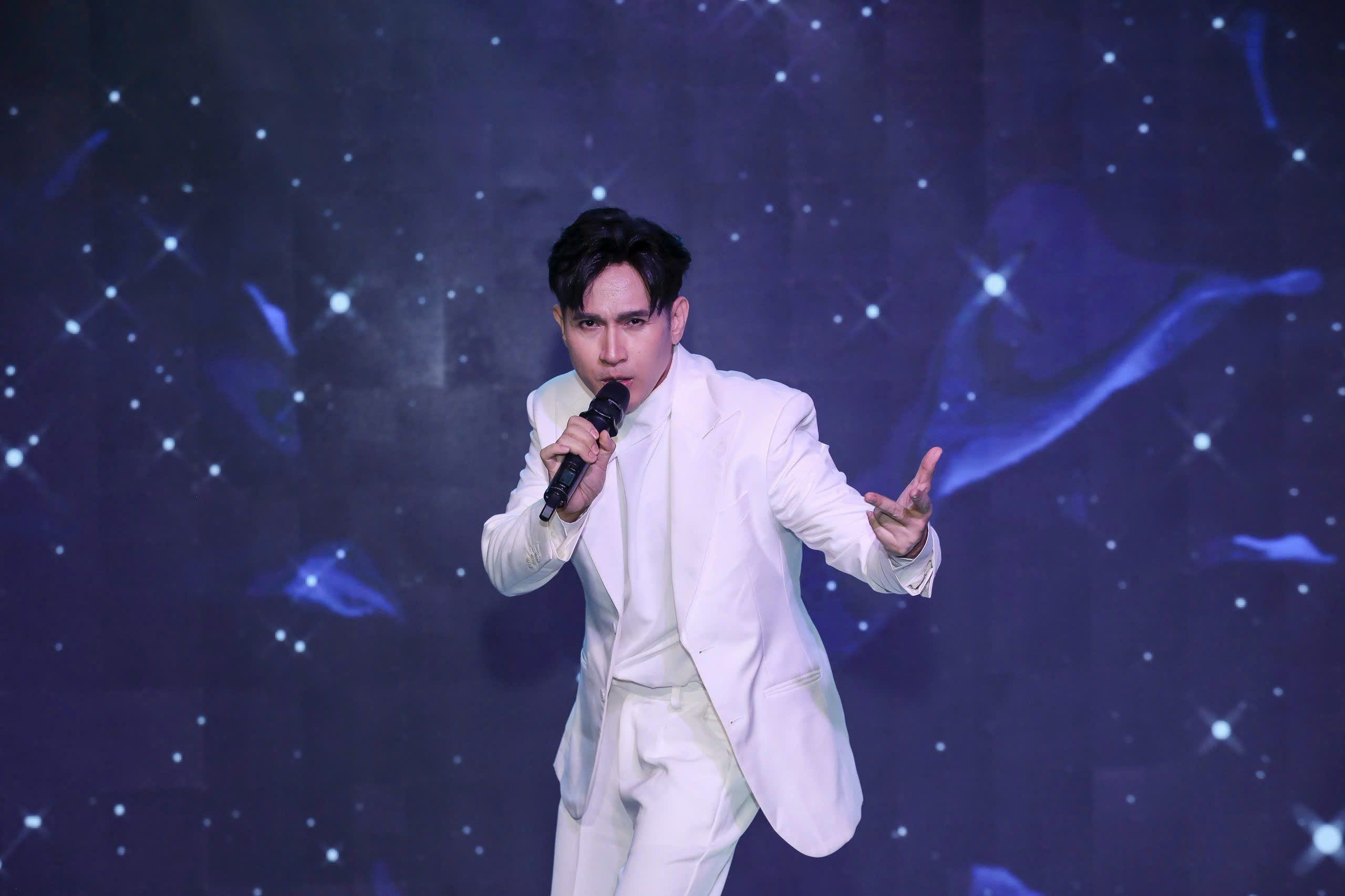 nguyen-vu-lay-doanh-thu-mv-say-mot-doi-vi-em-gop-vao-quy-vi-nu-cuoi-tre-em-tgnguoinoitieng 3