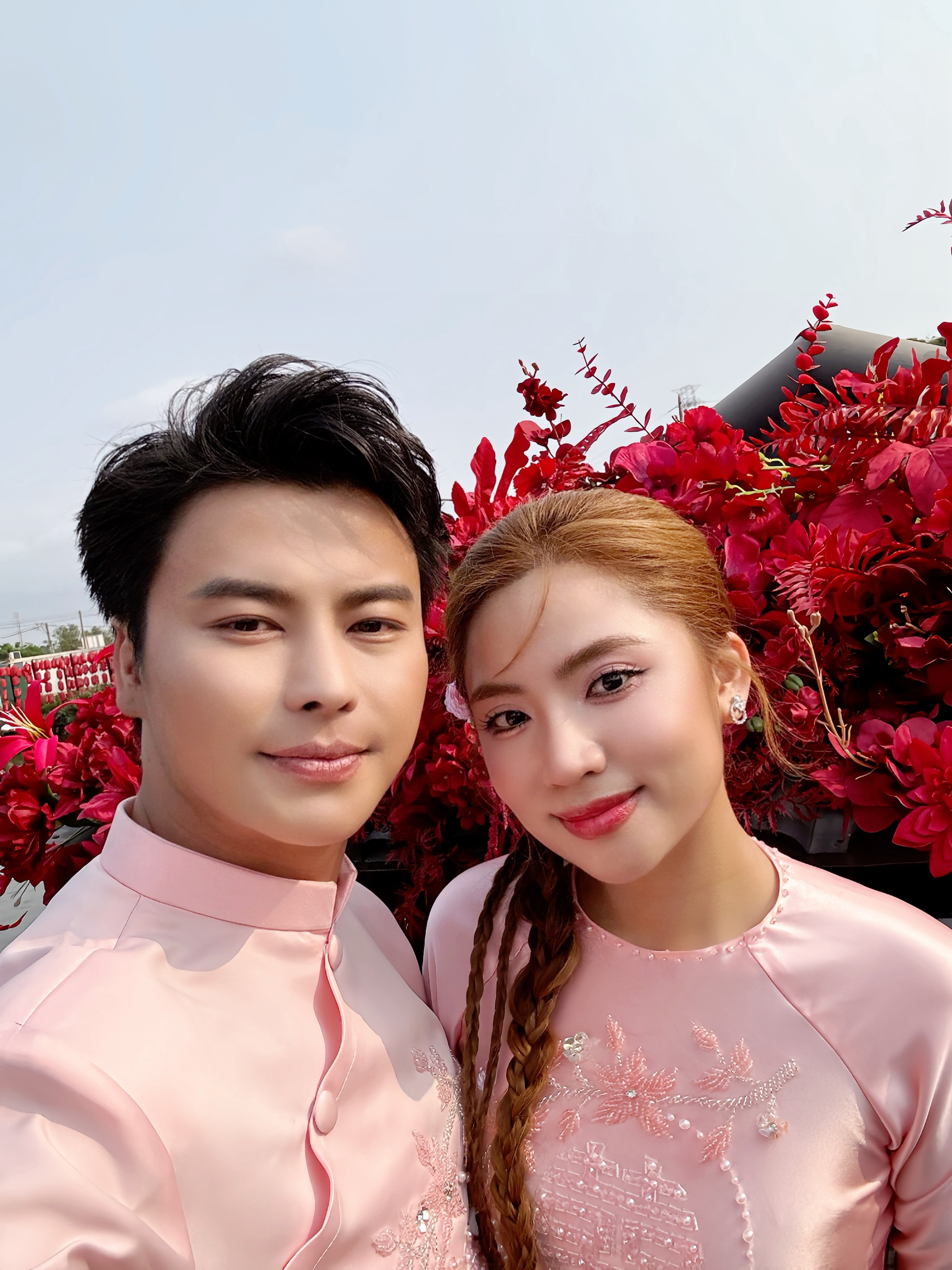 khan-gia-lien-tuc-day-thuyen-chau-ngoc-tien-vo-minh-lam-sau-loat-clip-tuong-tac-gay-sot-showbiz 14